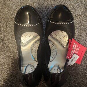 Dexflex Comfort Women's Claire Black Studded Scrunch Ballet Flat Shoes